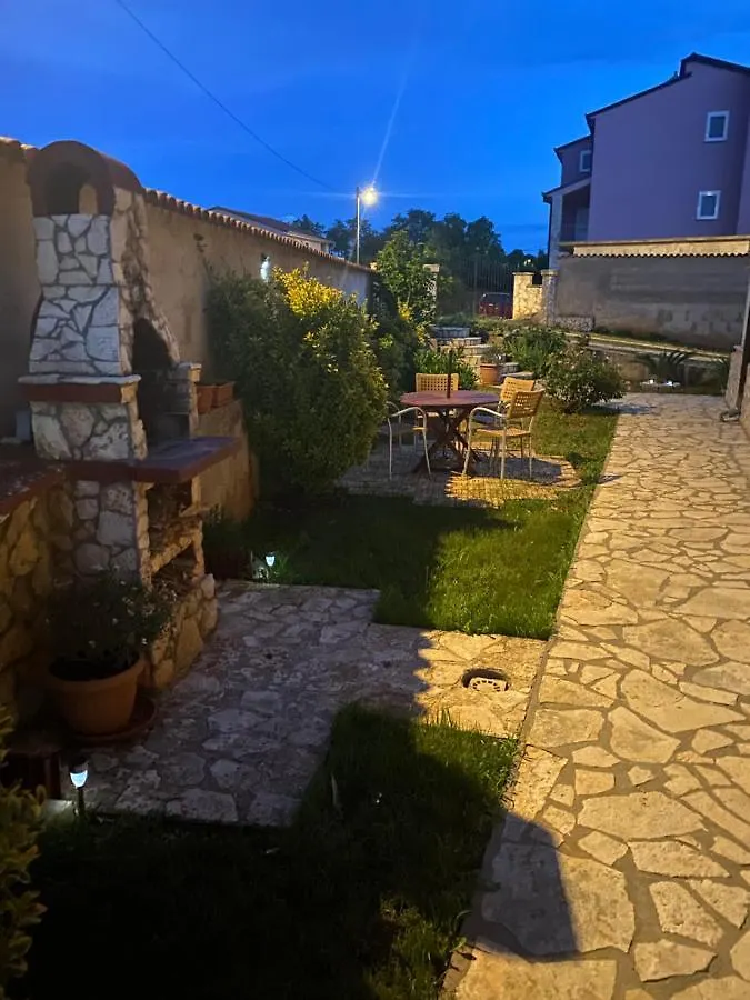 Apartments Armin Liznjan 0*,  Croatia