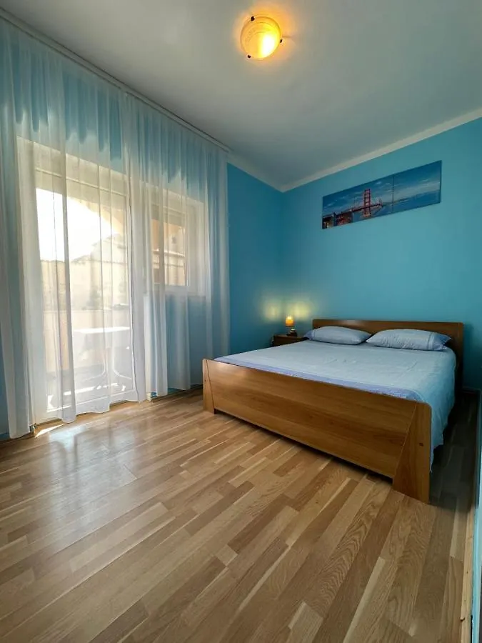 Apartments Armin Liznjan Croatia