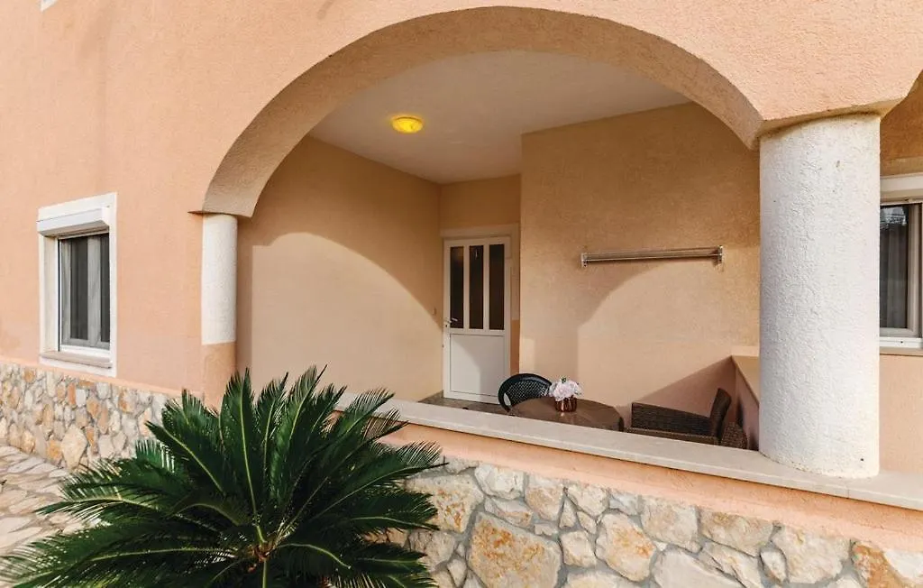 Apartments Armin Liznjan Croatia